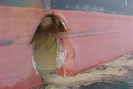 Salvage vessel